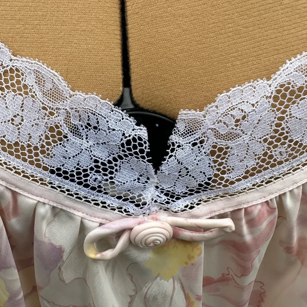 Vintage Christian Dior nightgown slip dress. Pastels. Lace. Christian Dior piece - Picture 6 of 7